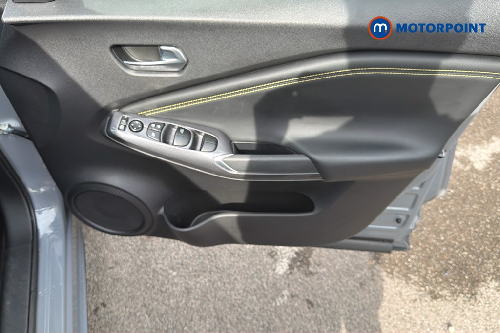 Nissan Juke Kiiro Manual Petrol SUV - Stock Number (1670107) - 2nd supplementary image