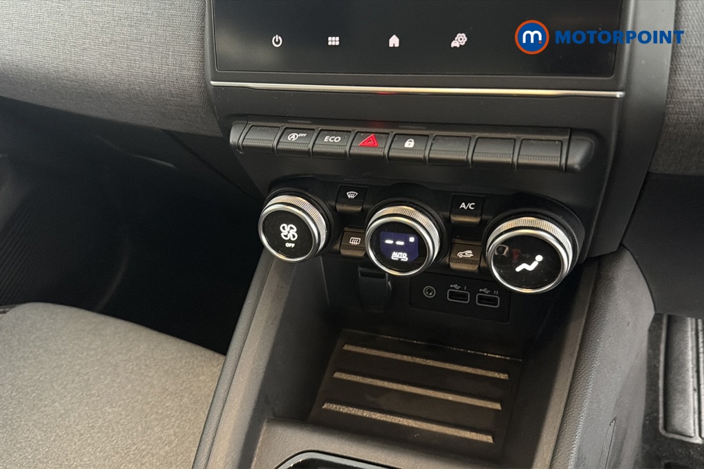 Renault Clio Evolution Manual Petrol Hatchback - Stock Number (1670197) - 12th supplementary image