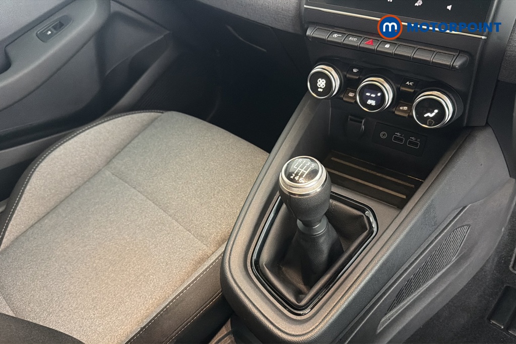 Renault Clio Evolution Manual Petrol Hatchback - Stock Number (1670197) - 15th supplementary image