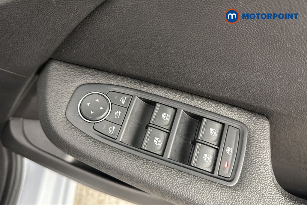 Renault Clio Evolution Manual Petrol Hatchback - Stock Number (1670197) - 19th supplementary image