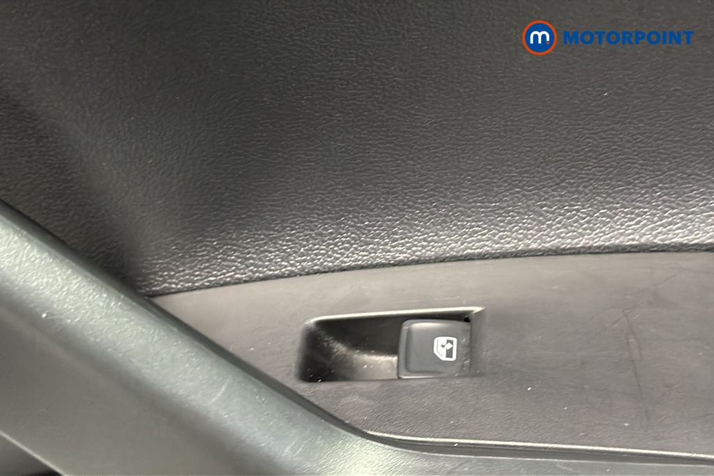 Volkswagen Polo Life Manual Petrol Hatchback - Stock Number (1670385) - 994th supplementary image