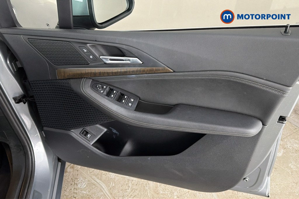 BMW 2 Series Luxury Automatic Petrol Plug-In Hybrid Estate - Stock Number (1670724) - 19th supplementary image