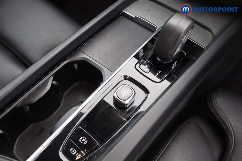 Volvo Xc60 Plus Automatic Petrol SUV - Stock Number (1670759) - 5th supplementary image