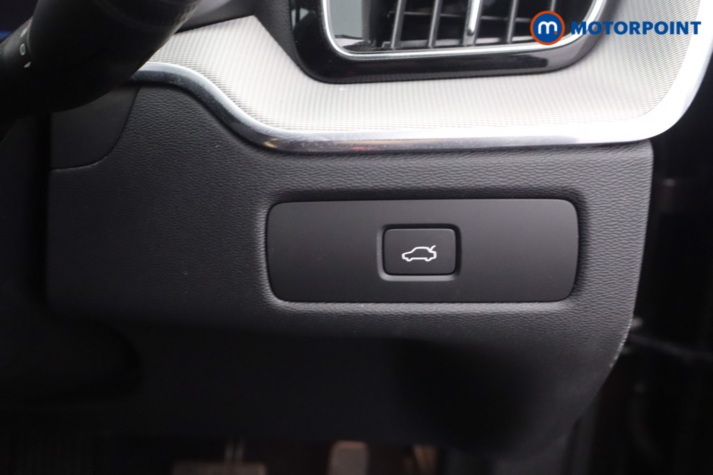 Volvo Xc60 Plus Automatic Petrol SUV - Stock Number (1670759) - 9th supplementary image