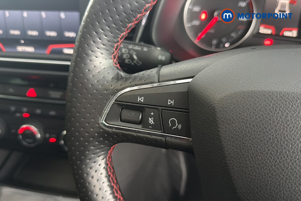 Seat Leon FR Manual Petrol Hatchback - Stock Number (1671116) - 4th supplementary image