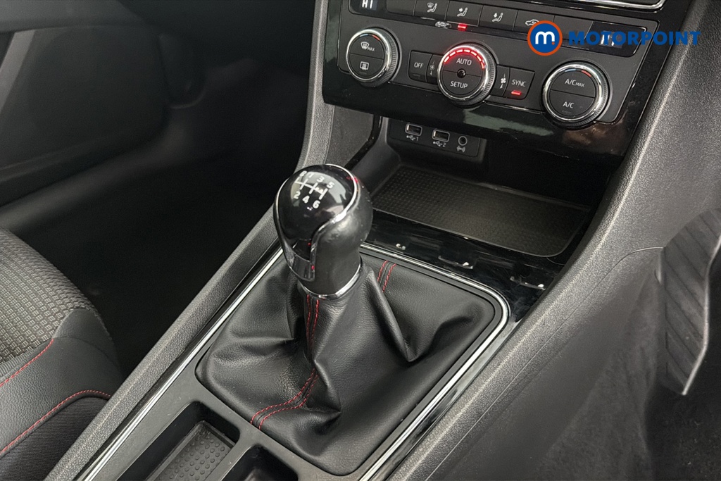 Seat Leon FR Manual Petrol Hatchback - Stock Number (1671116) - 15th supplementary image