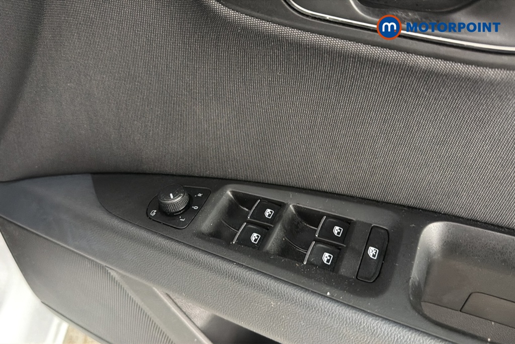 Seat Leon FR Manual Petrol Hatchback - Stock Number (1671116) - 19th supplementary image