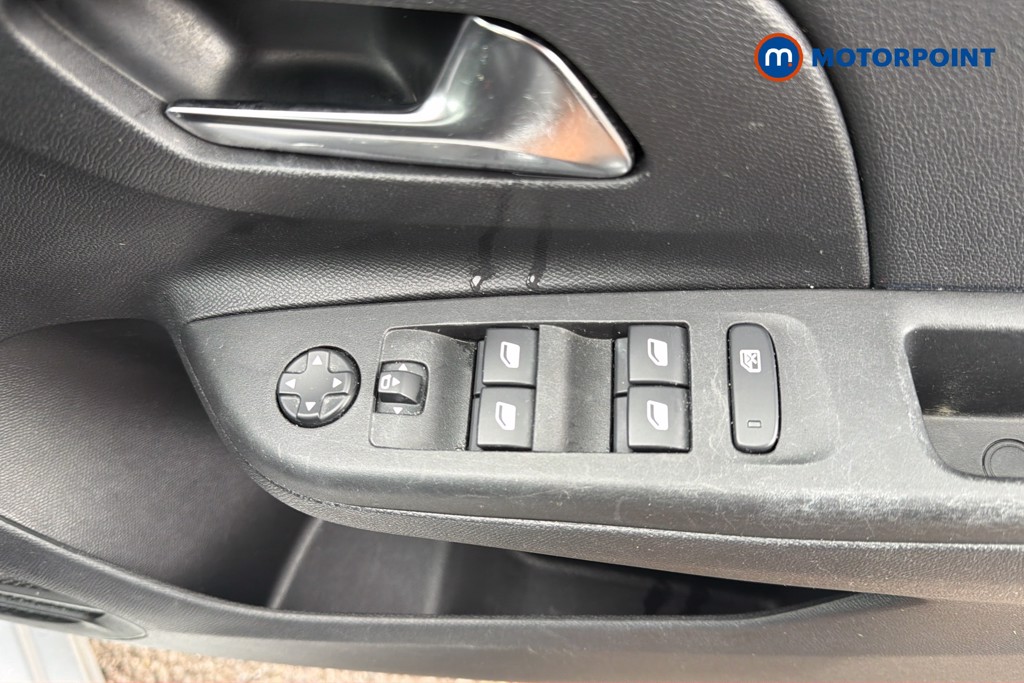 Vauxhall Corsa Elite Edition Manual Petrol Hatchback - Stock Number (1671358) - 3rd supplementary image