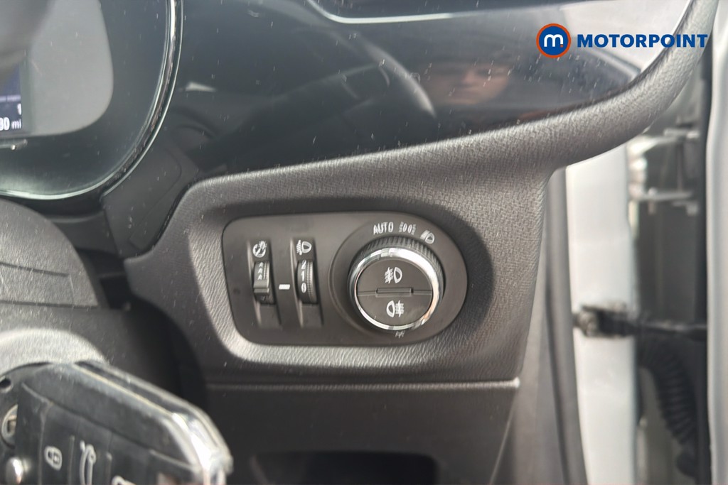 Vauxhall Corsa Elite Edition Manual Petrol Hatchback - Stock Number (1671358) - 17th supplementary image