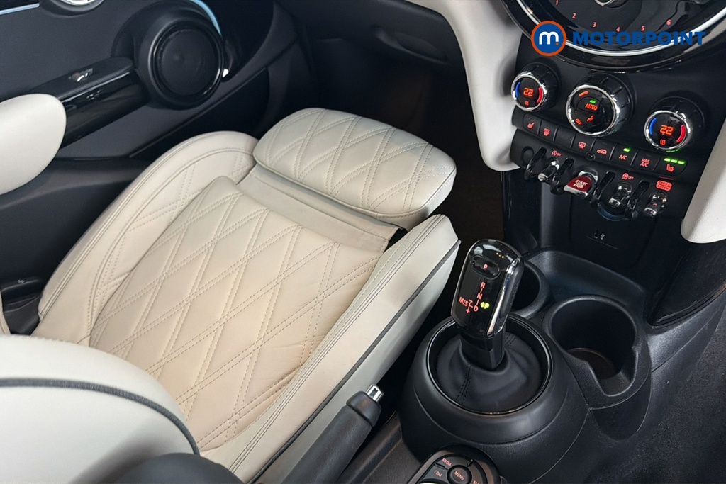 Mini Hatchback Cooper Exclusive Automatic Petrol Hatchback - Stock Number (1671381) - 15th supplementary image