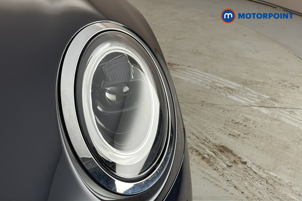 Mini Hatchback Cooper Exclusive Automatic Petrol Hatchback - Stock Number (1671381) - 42nd supplementary image