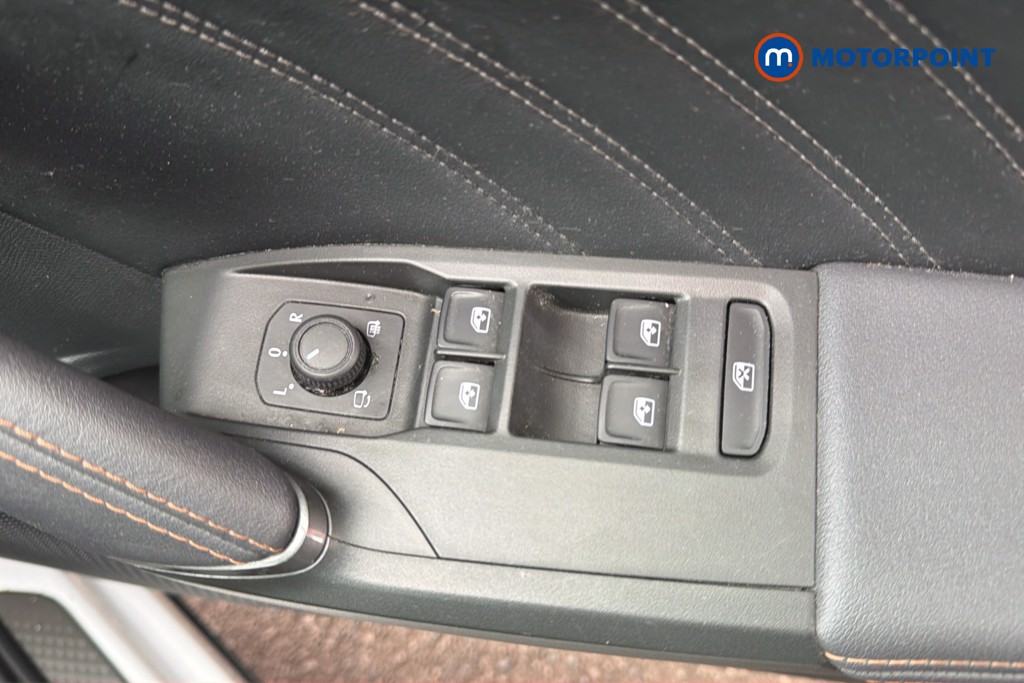 Cupra Formentor V3 Manual Petrol SUV - Stock Number (1671486) - 5th supplementary image