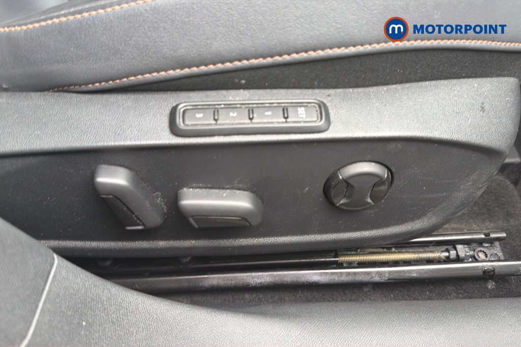 Cupra Formentor V3 Manual Petrol SUV - Stock Number (1671486) - 7th supplementary image