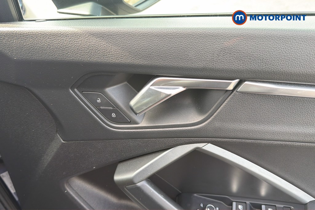 Audi Q3 Black Edition Automatic Petrol SUV - Stock Number (1671591) - 4th supplementary image