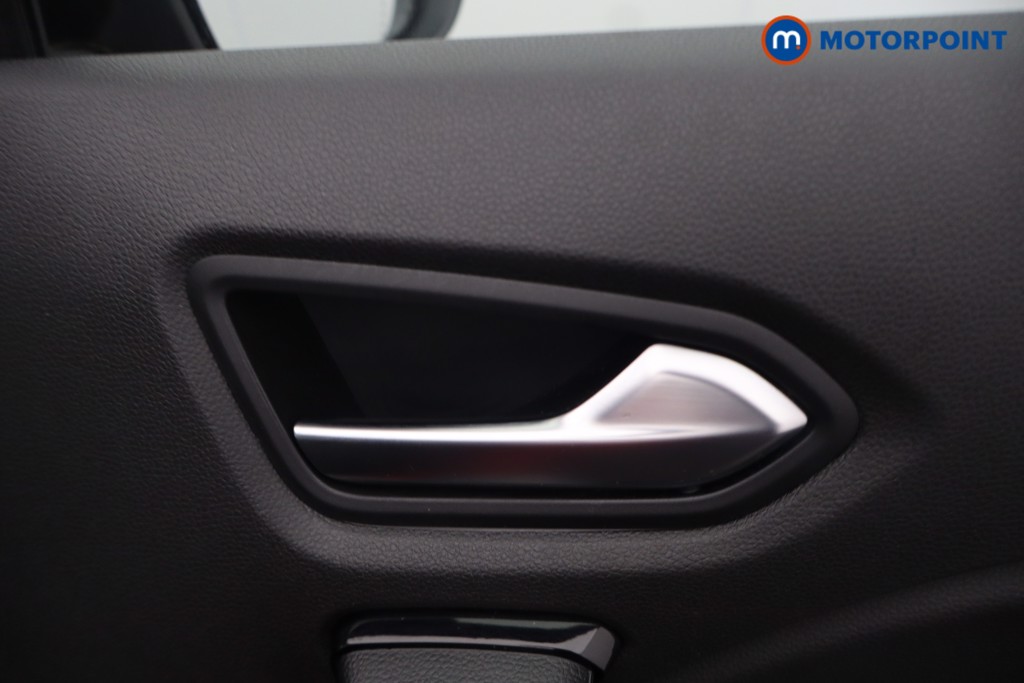 Renault Captur Iconic Edition Automatic Petrol-Electric Hybrid SUV - Stock Number (1671741) - 18th supplementary image