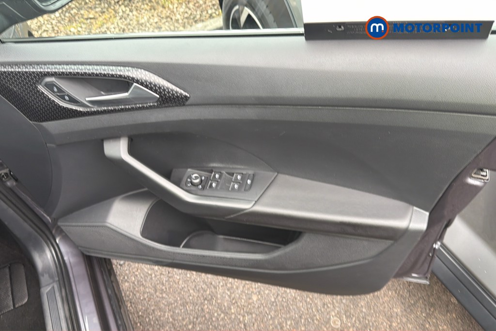 Volkswagen T-Cross SEL Manual Petrol SUV - Stock Number (1671828) - 1st supplementary image