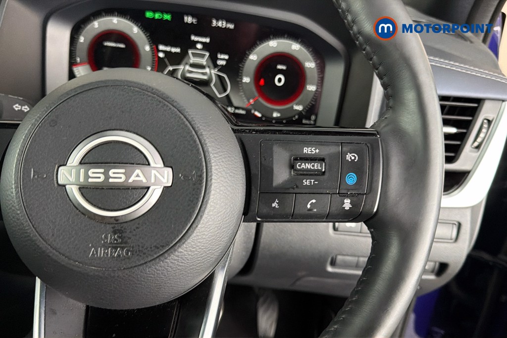 Nissan Qashqai Tekna Manual Petrol SUV - Stock Number (1671841) - 4th supplementary image