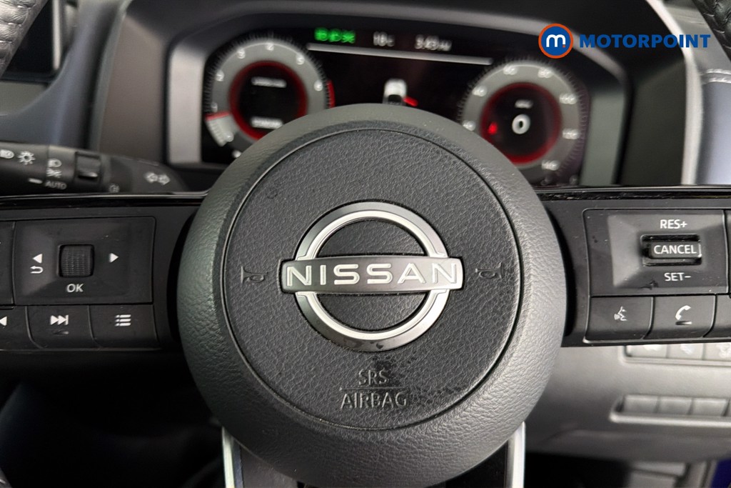 Nissan Qashqai Tekna Manual Petrol SUV - Stock Number (1671841) - 5th supplementary image