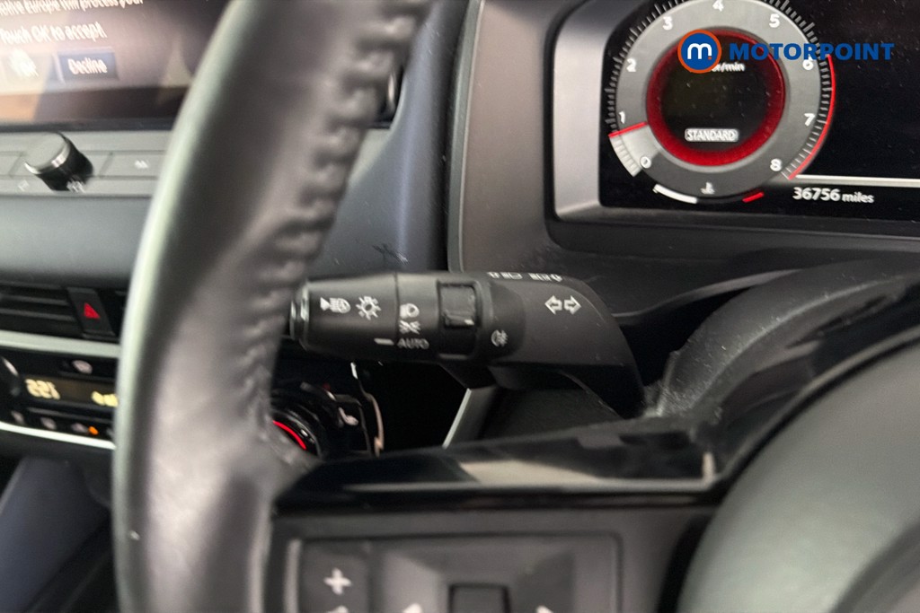 Nissan Qashqai Tekna Manual Petrol SUV - Stock Number (1671841) - 6th supplementary image