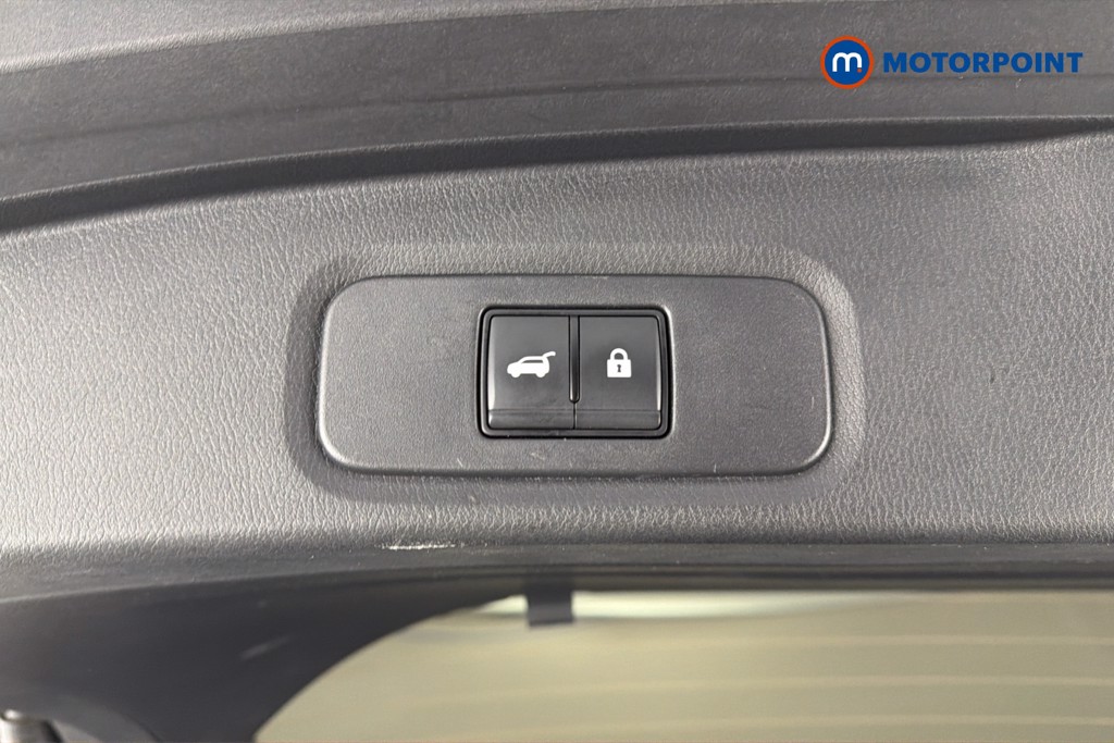 Nissan Qashqai Tekna Manual Petrol SUV - Stock Number (1671841) - 35th supplementary image