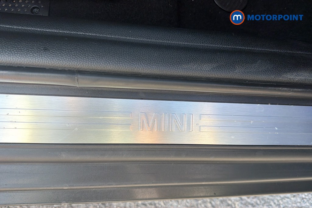 Mini Hatchback Cooper Exclusive Manual Petrol Hatchback - Stock Number (1671913) - 4th supplementary image