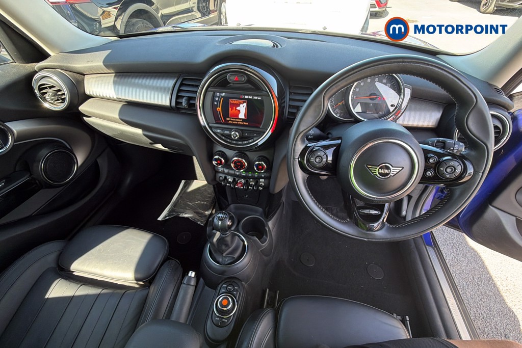 Mini Hatchback Cooper Exclusive Manual Petrol Hatchback - Stock Number (1671913) - 5th supplementary image