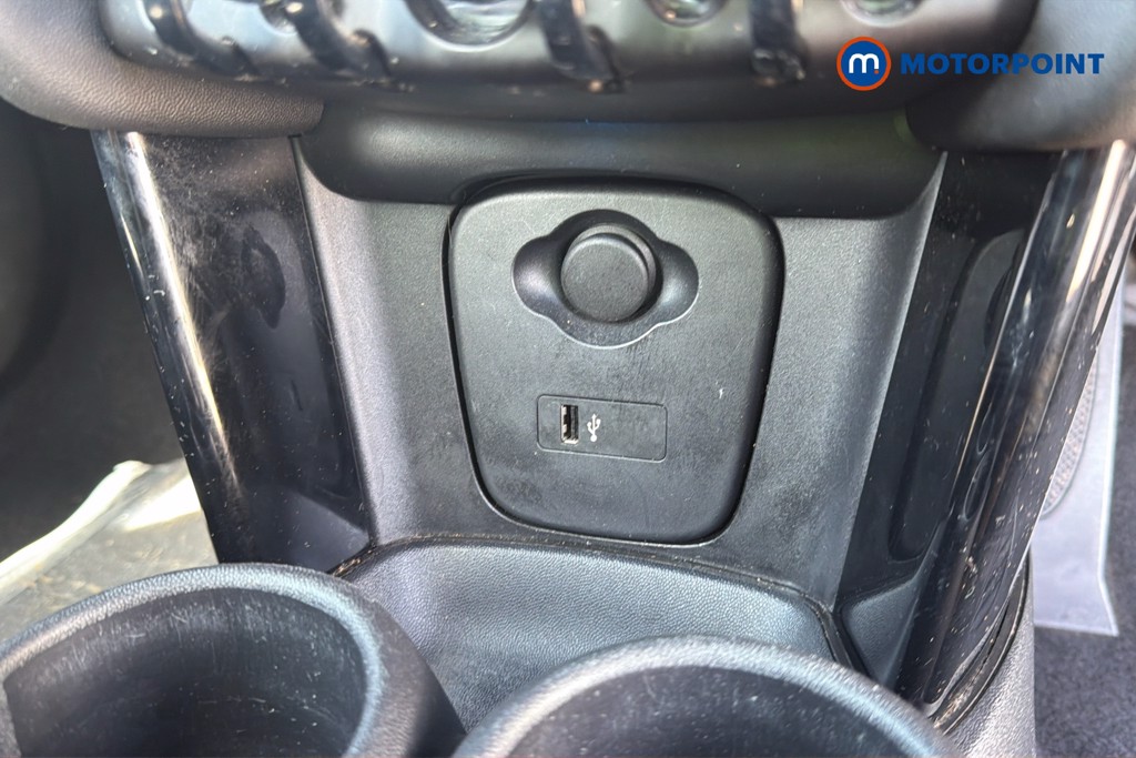 Mini Hatchback Cooper Exclusive Manual Petrol Hatchback - Stock Number (1671913) - 13th supplementary image