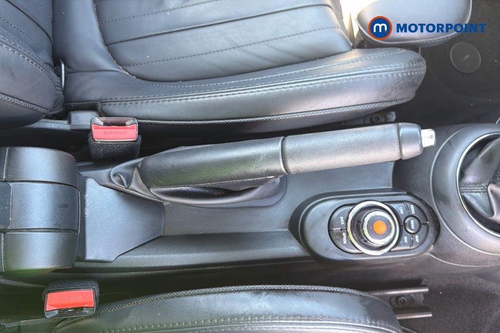 Mini Hatchback Cooper Exclusive Manual Petrol Hatchback - Stock Number (1671913) - 16th supplementary image