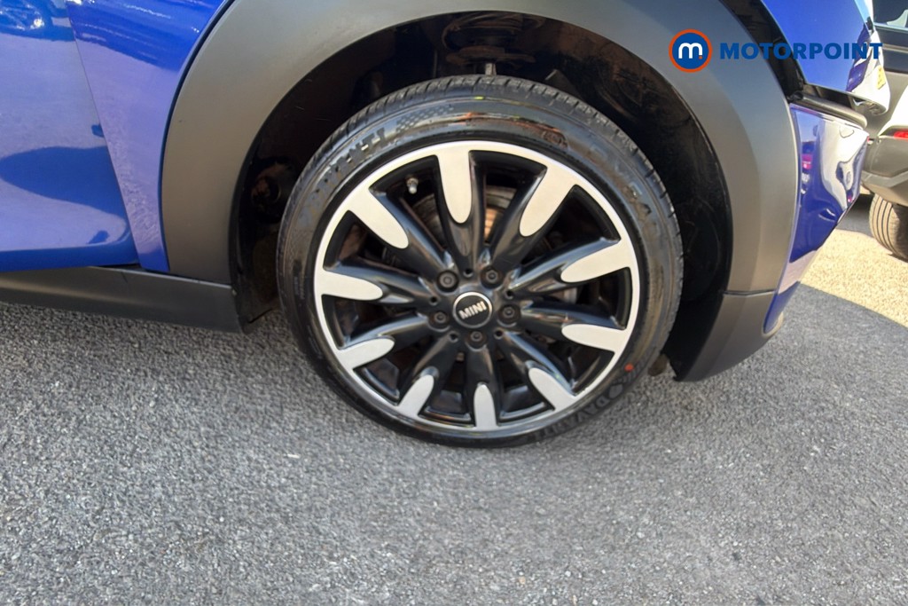 Mini Hatchback Cooper Exclusive Manual Petrol Hatchback - Stock Number (1671913) - 27th supplementary image