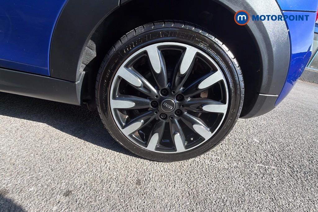 Mini Hatchback Cooper Exclusive Manual Petrol Hatchback - Stock Number (1671913) - 42nd supplementary image
