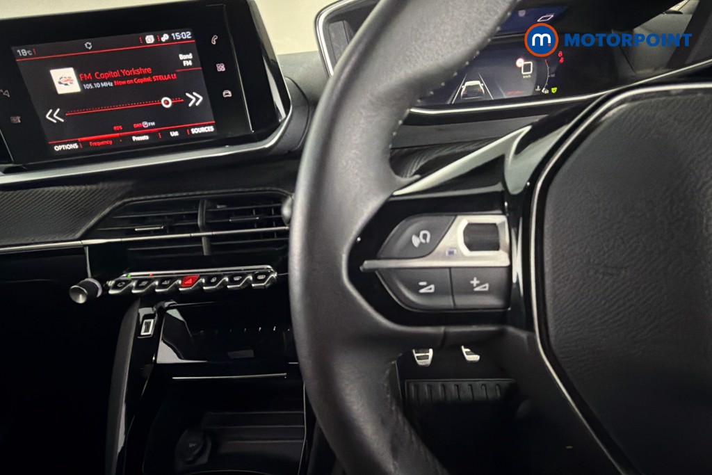 Peugeot 2008 Allure Premium-Plus Manual Petrol SUV - Stock Number (1672168) - 3rd supplementary image