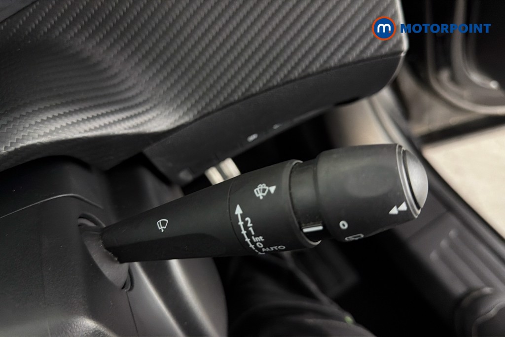 Peugeot 2008 Allure Premium-Plus Manual Petrol SUV - Stock Number (1672168) - 7th supplementary image