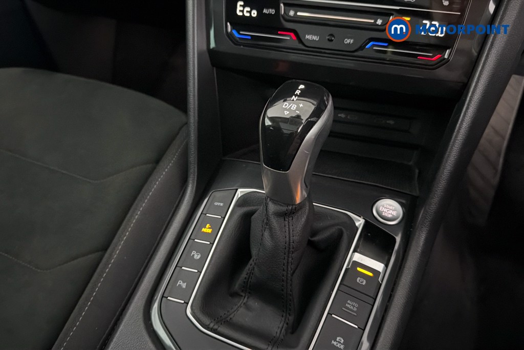 Volkswagen Tiguan Elegance Automatic Petrol Plug-In Hybrid SUV - Stock Number (1672852) - 13th supplementary image