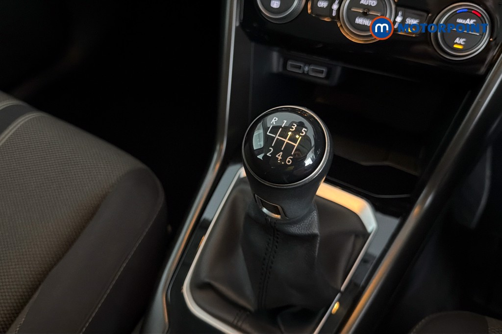 Volkswagen T-Roc SE Manual Diesel SUV - Stock Number (1672853) - 12th supplementary image