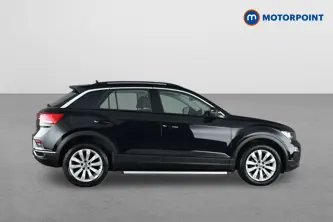 Volkswagen T-Roc SE Manual Diesel SUV - Stock Number (1672853) - Drivers side