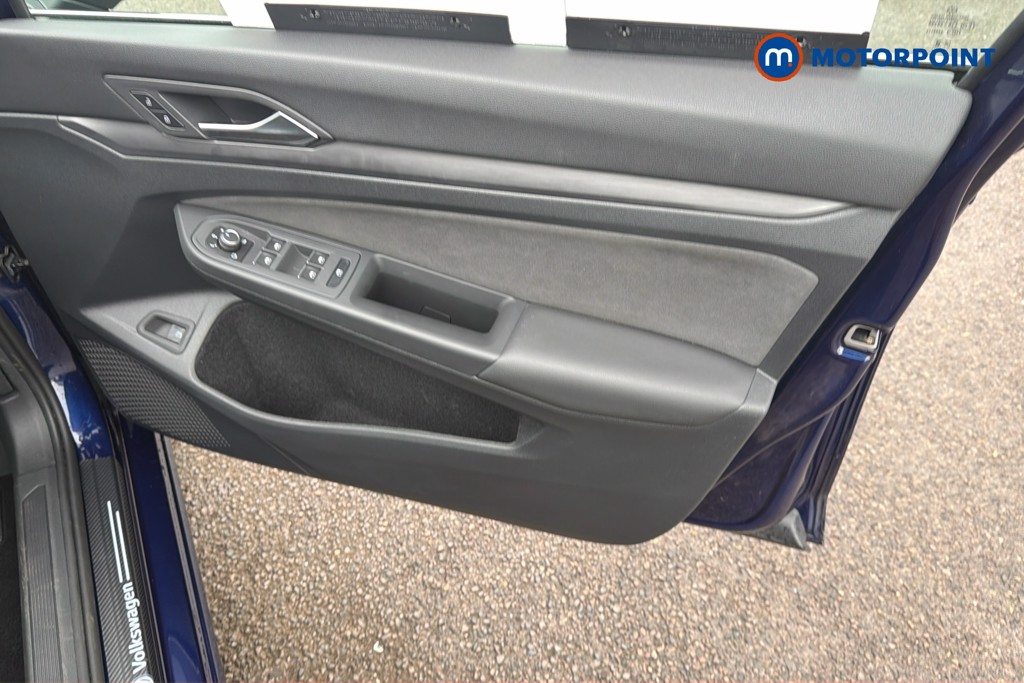 Volkswagen Golf Style Automatic Petrol Plug-In Hybrid Hatchback - Stock Number (1673557) - 1st supplementary image