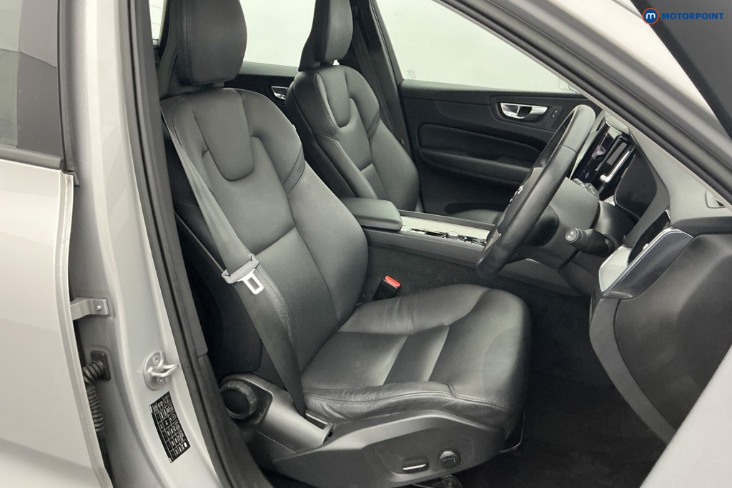 Volvo Xc60 Core Automatic Petrol SUV - Stock Number (1673624) - 5th supplementary image
