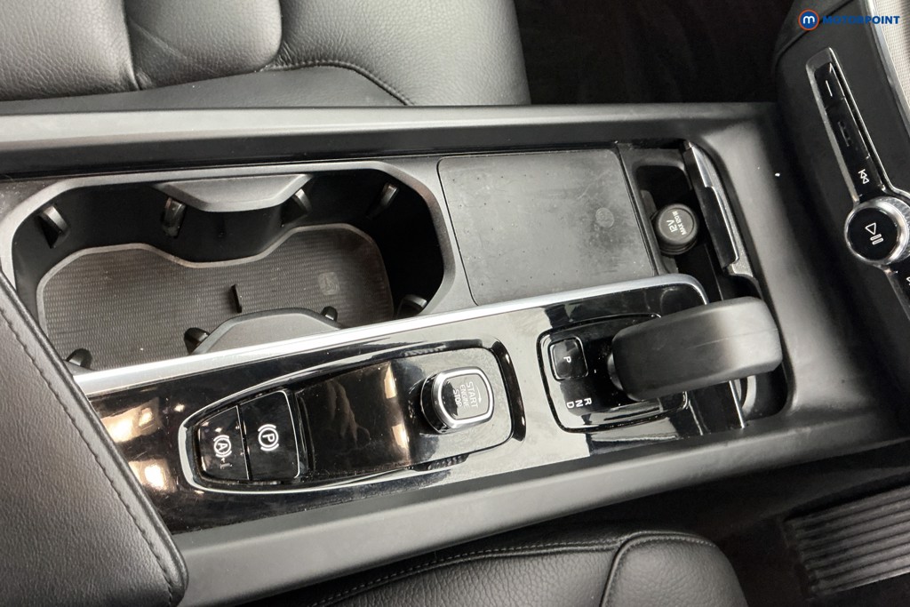 Volvo Xc60 Core Automatic Petrol SUV - Stock Number (1673624) - 9th supplementary image