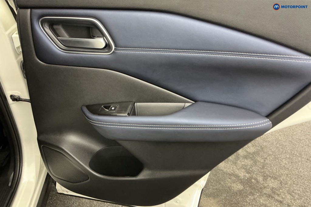 Nissan Qashqai Tekna Automatic Petrol-Electric Hybrid SUV - Stock Number (1673761) - 21st supplementary image