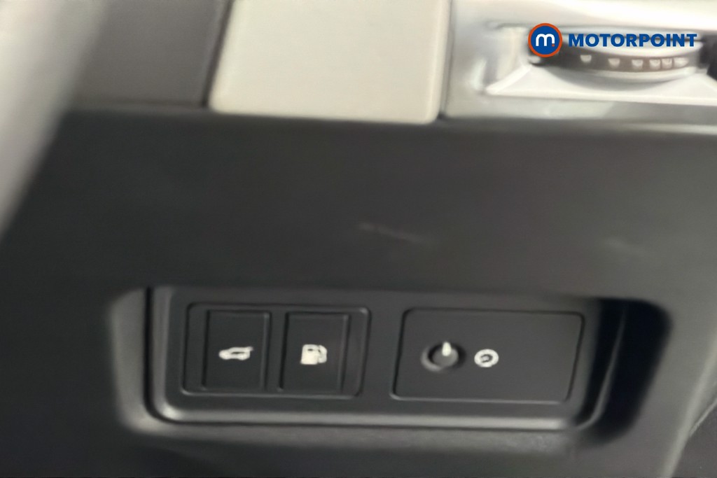 Jaguar E-Pace R-Dynamic Hse Black Automatic Petrol Plug-In Hybrid SUV - Stock Number (1673836) - 18th supplementary image