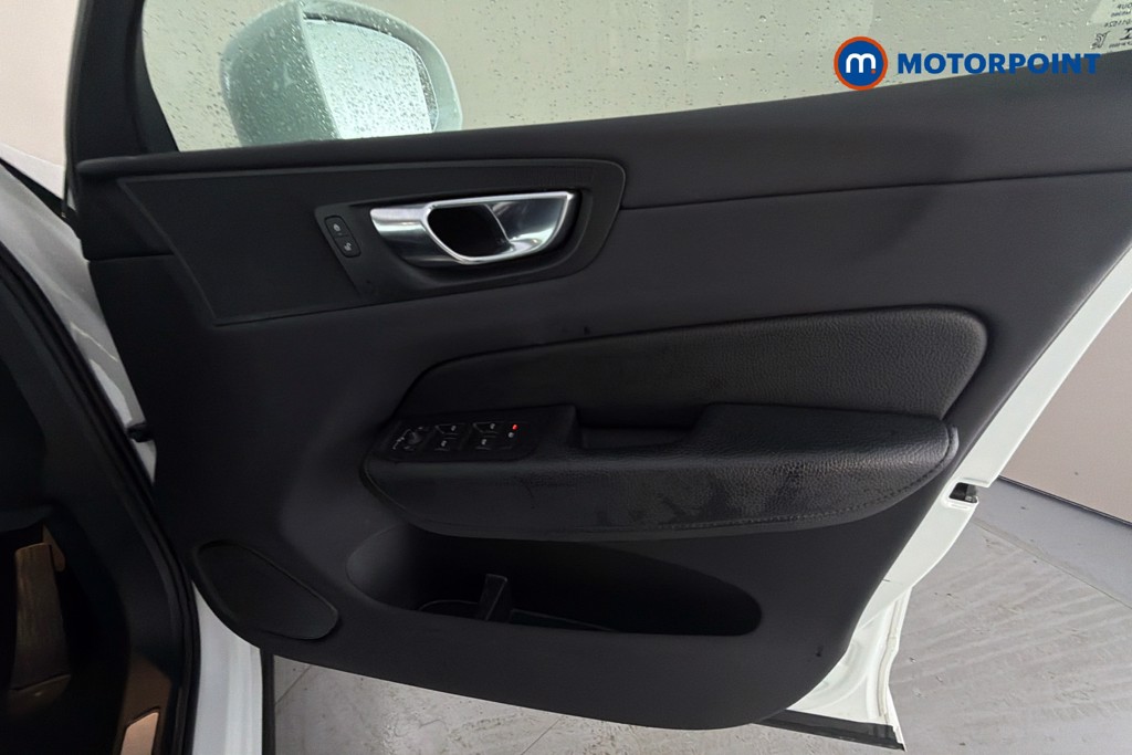 Volvo Xc60 Inscription Expression Automatic Petrol Plug-In Hybrid SUV - Stock Number (1673893) - 19th supplementary image