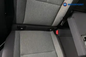 Volvo Xc40 Core Automatic Petrol SUV - Stock Number (1673987) - 27th supplementary image