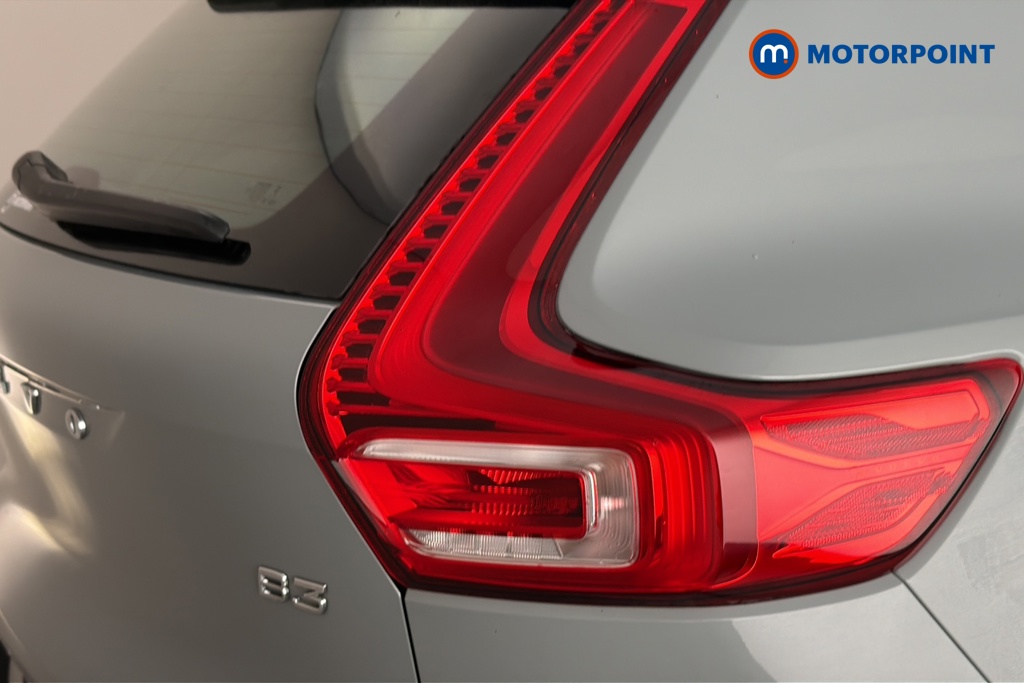Volvo Xc40 Core Automatic Petrol SUV - Stock Number (1673987) - 36th supplementary image