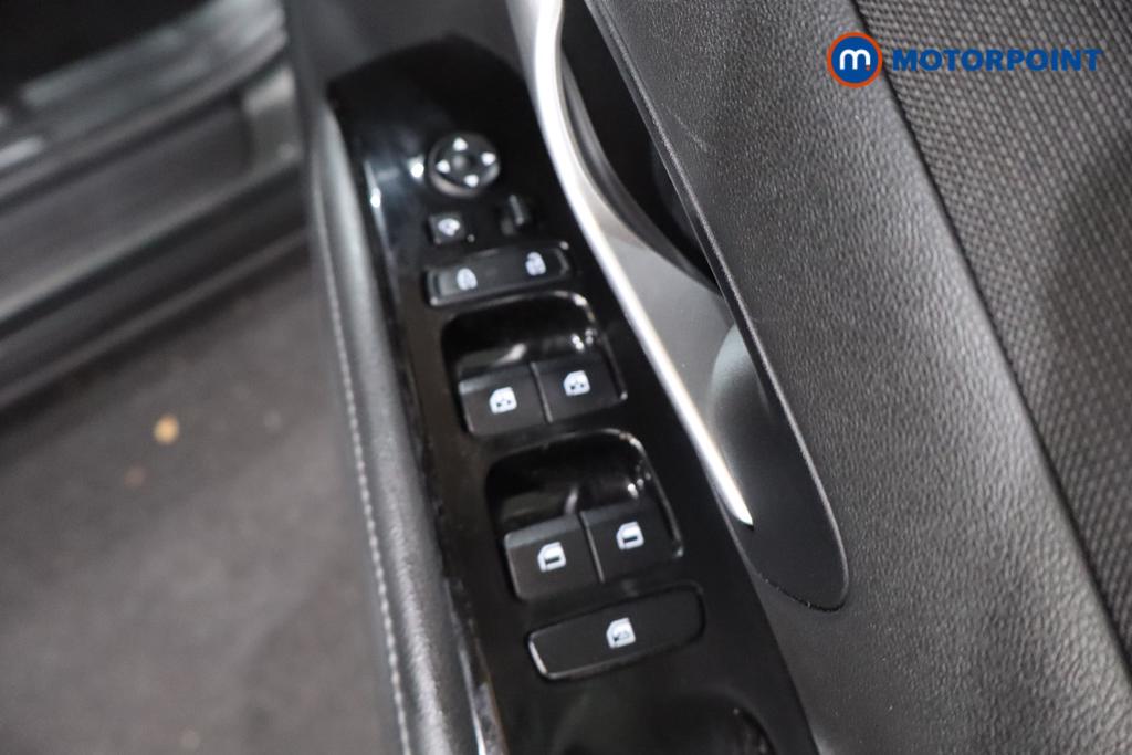 Hyundai Tucson Se Connect Manual Petrol SUV - Stock Number (1645413) - 16th supplementary image