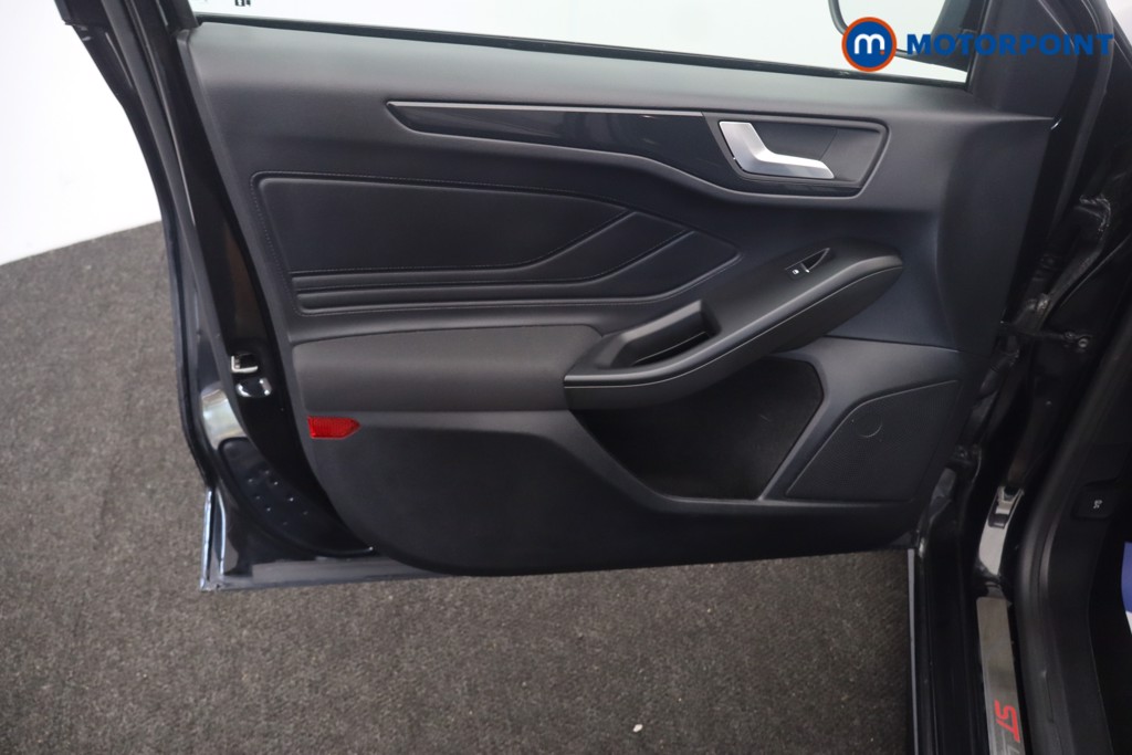 Ford Focus St-Line Edition Manual Petrol Estate - Stock Number (1650363) - 37th supplementary image