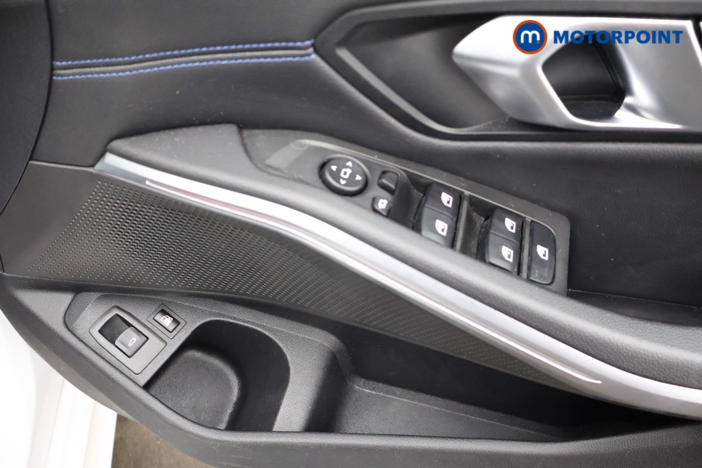 BMW 3 Series M Sport Automatic Petrol Plug-In Hybrid Estate - Stock Number (1650420) - 13th supplementary image