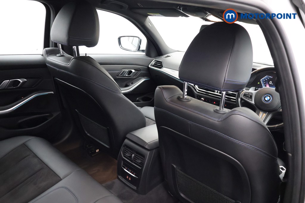 BMW 3 Series M Sport Automatic Petrol Plug-In Hybrid Estate - Stock Number (1650420) - 20th supplementary image