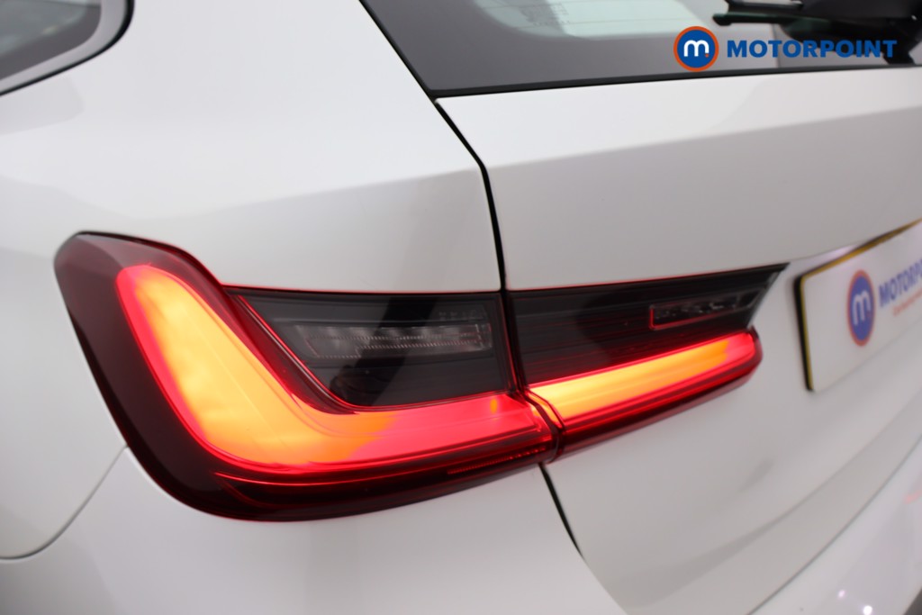 BMW 3 Series M Sport Automatic Petrol Plug-In Hybrid Estate - Stock Number (1650420) - 27th supplementary image