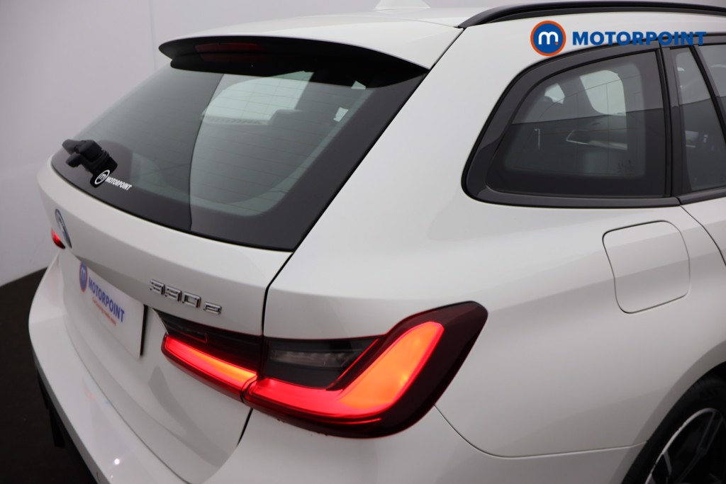 BMW 3 Series M Sport Automatic Petrol Plug-In Hybrid Estate - Stock Number (1650420) - 31st supplementary image