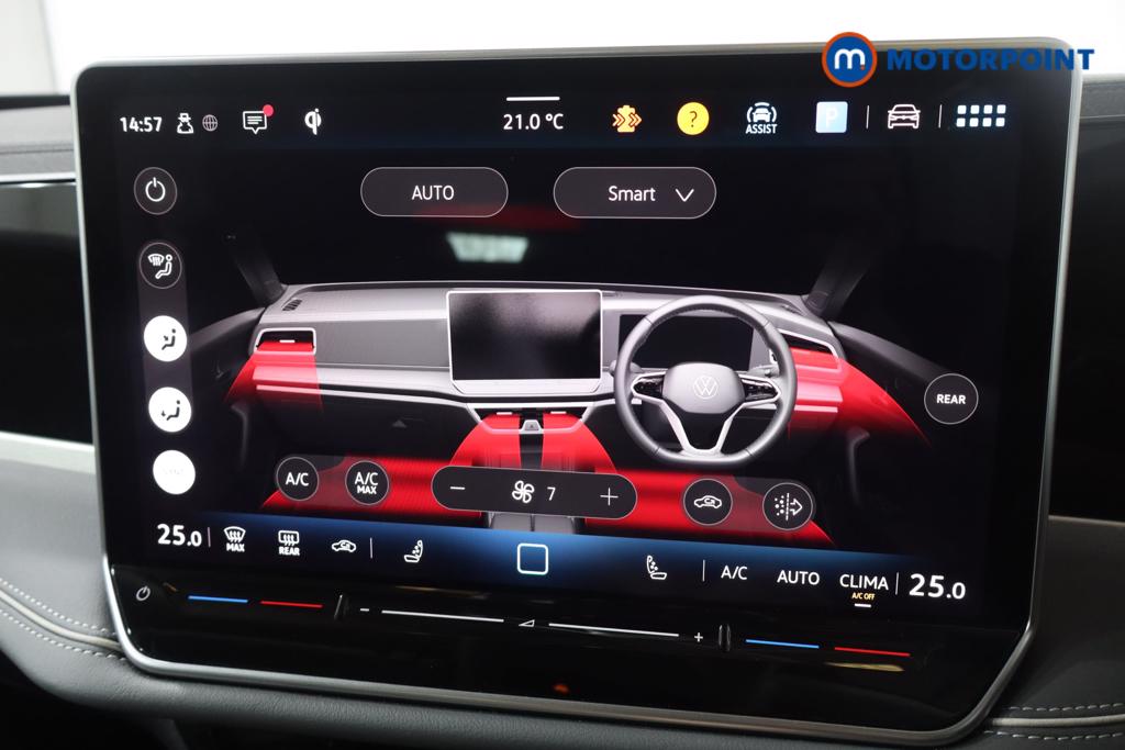 Volkswagen Passat Life Automatic Petrol Plug-In Hybrid Estate - Stock Number (1659624) - 11th supplementary image